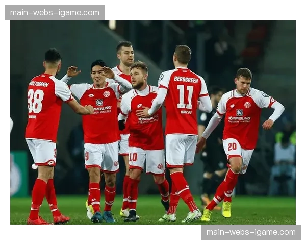 布伦特福德0-1负于阿森纳,全场最佳机会被拉亚神勇扑出 布伦特福德0-1负于阿森纳,全场最佳机会被拉亚神勇扑出